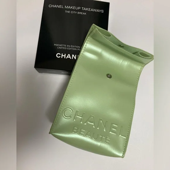 NWT- Chanel Beauty Makeup Takeaways- The City Break Bag - Picture 2 of 4